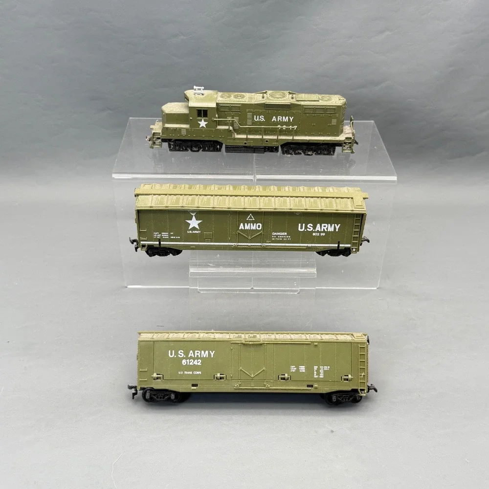 HO Scale US Army Military Train Lot Vintage Locomotive Flatcars Cannon Missile